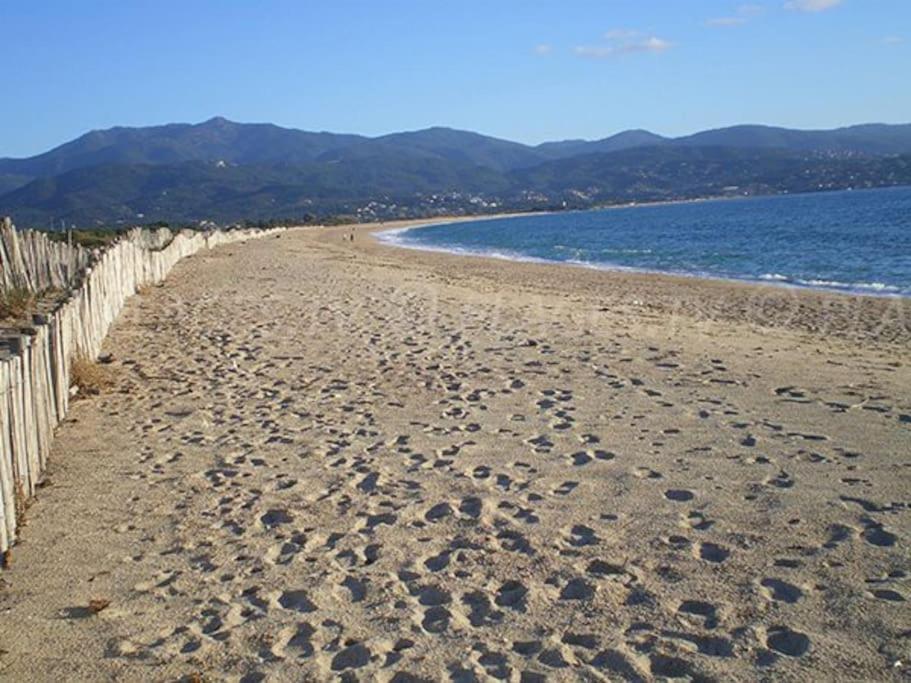 Parking Gratuit Grande Terrasse Proche Centre Ville Ajaccio (Corsica) Exterior foto