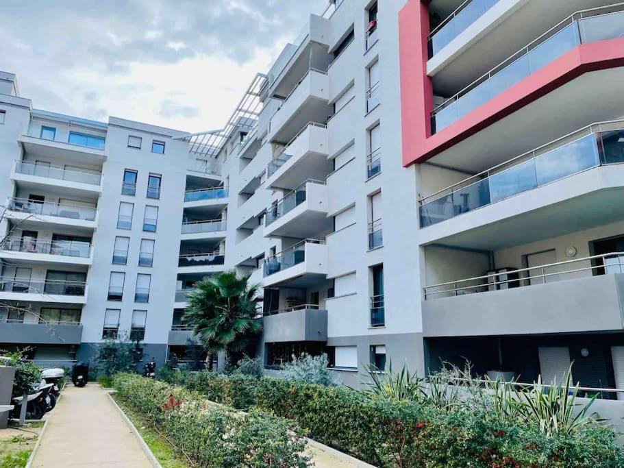 Parking Gratuit Grande Terrasse Proche Centre Ville Ajaccio (Corsica) Exterior foto